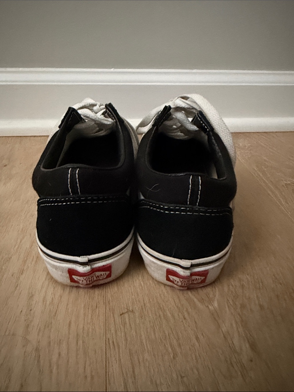 Vans - Picture 2 of 6